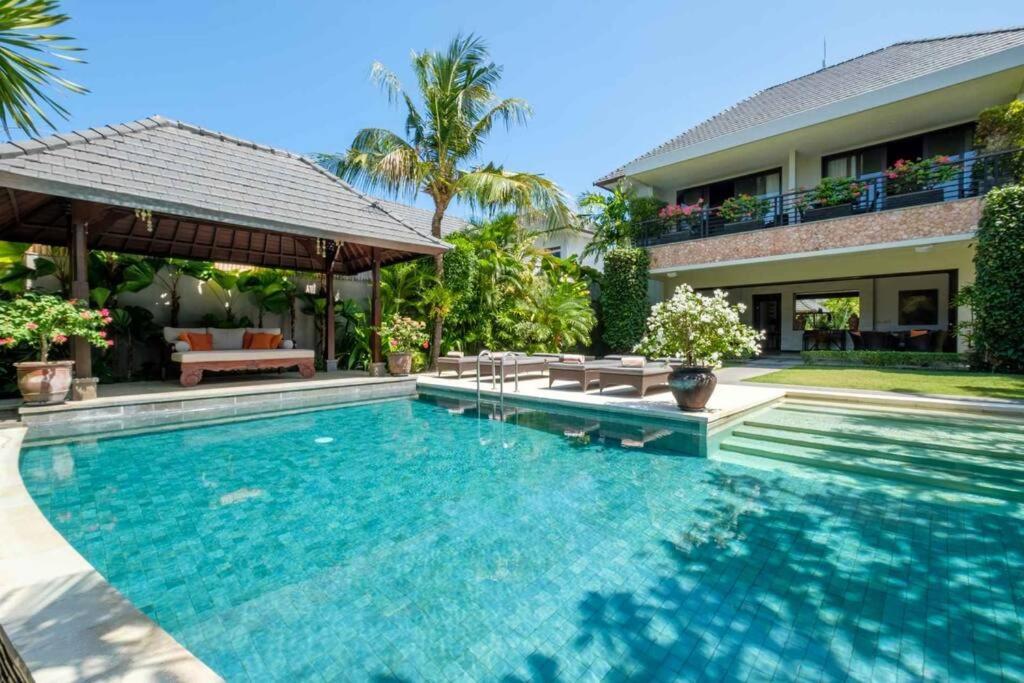 Beachfront Estate Sanur - Eleven Kejora Exterior foto