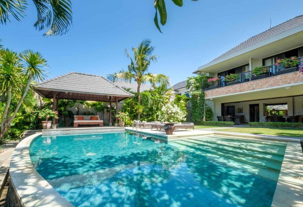 Beachfront Estate Sanur - Eleven Kejora Exterior foto